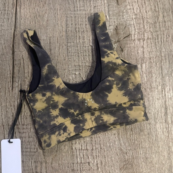 Varley Let’s Go Elsie Bra. - Picture 7 of 10